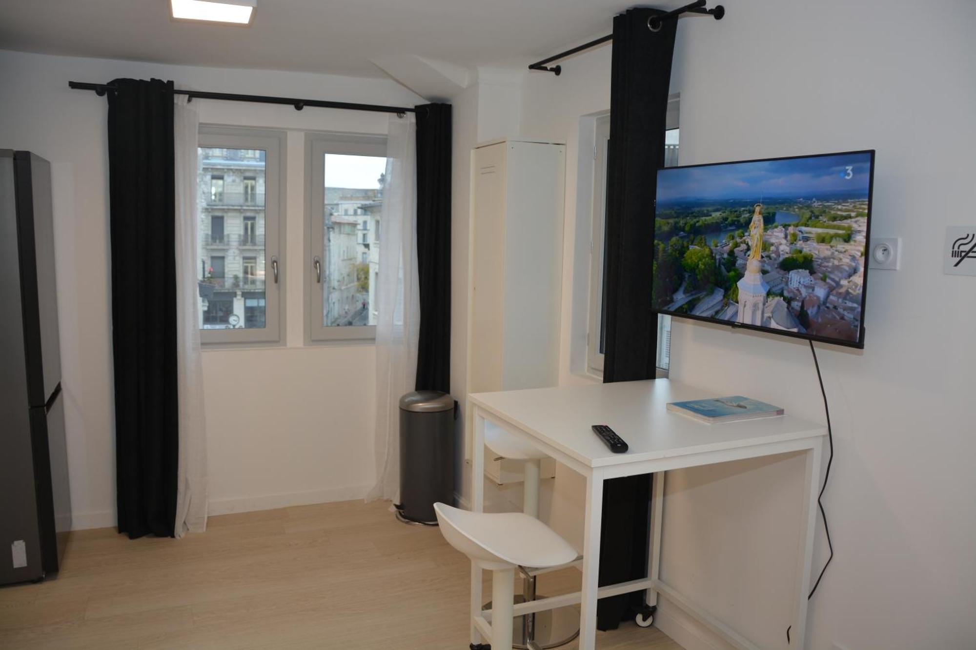 אביניון Maison Jacob - Hyper Centre - Maison Historique - Air Conditioning - Wifi מראה חיצוני תמונה