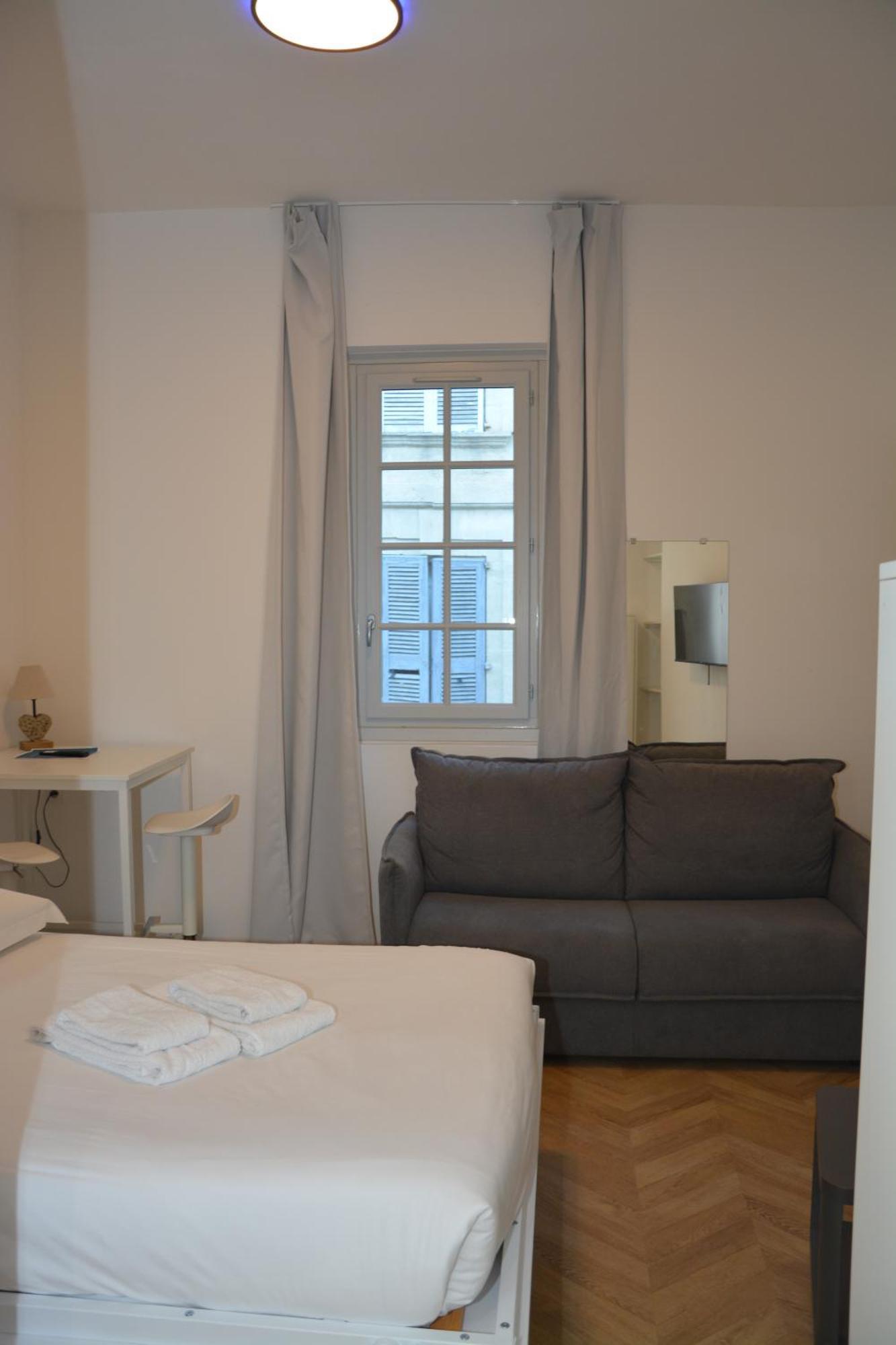 אביניון Maison Jacob - Hyper Centre - Maison Historique - Air Conditioning - Wifi מראה חיצוני תמונה