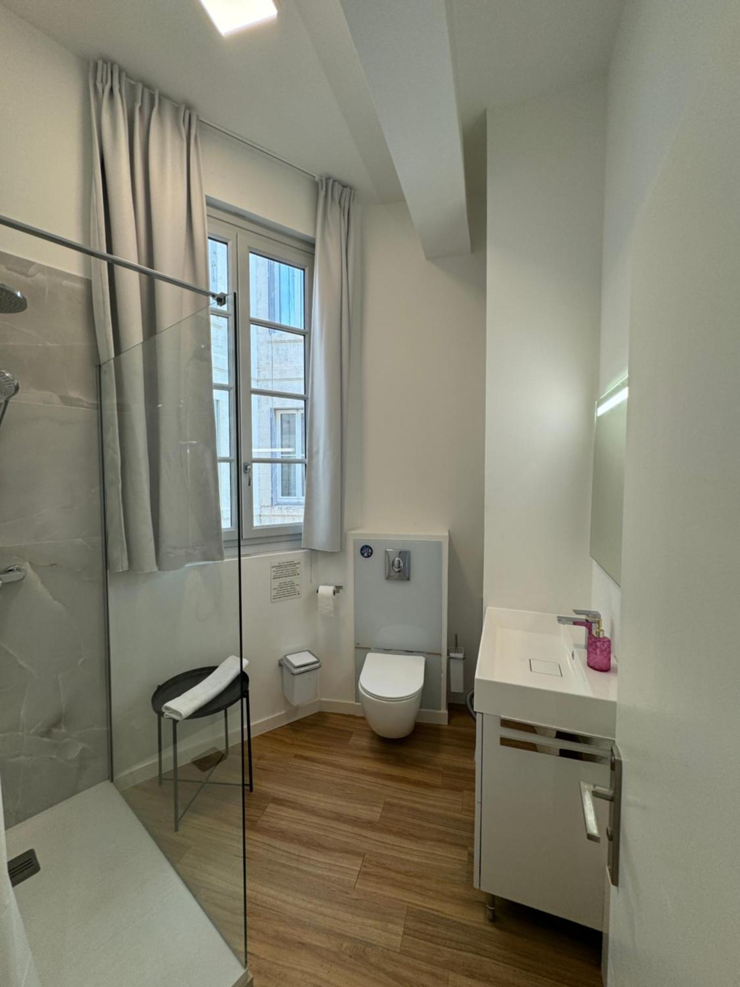 אביניון Maison Jacob - Hyper Centre - Maison Historique - Air Conditioning - Wifi מראה חיצוני תמונה